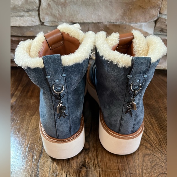 Coach Urban Hiker Genuine Shearling Lined High Top Sneaker Size 9 - Picture 4 of 6